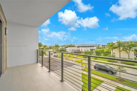 16572 S Botaniko Drive S Weston FL 33326