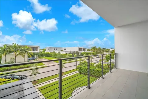 16572 S Botaniko Drive S Weston FL 33326