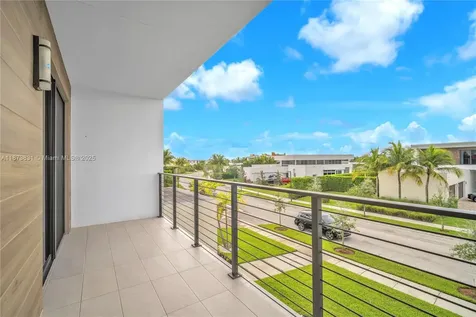 16572 S Botaniko Drive S Weston FL 33326