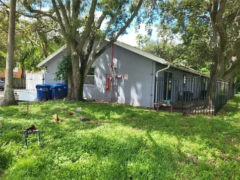3621 NW 90th Terrace Sunrise FL 33351