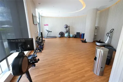 3250 NE 188th Street Aventura FL 33180