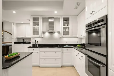 21200 Point Place Aventura FL 33180