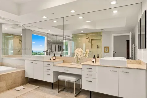 21200 Point Place Aventura FL 33180