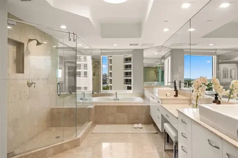 21200 Point Place Aventura FL 33180