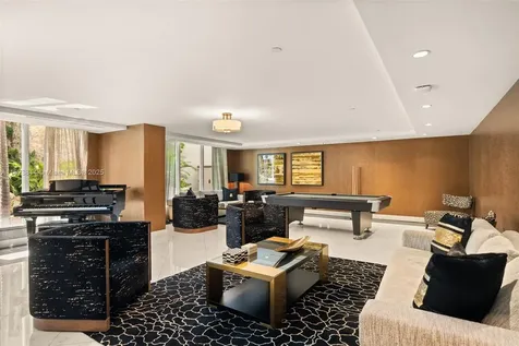 21200 Point Place Aventura FL 33180