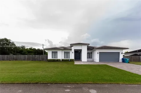 32352 SW 199th Place Homestead FL 33030