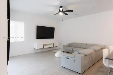 32352 SW 199th Place Homestead FL 33030