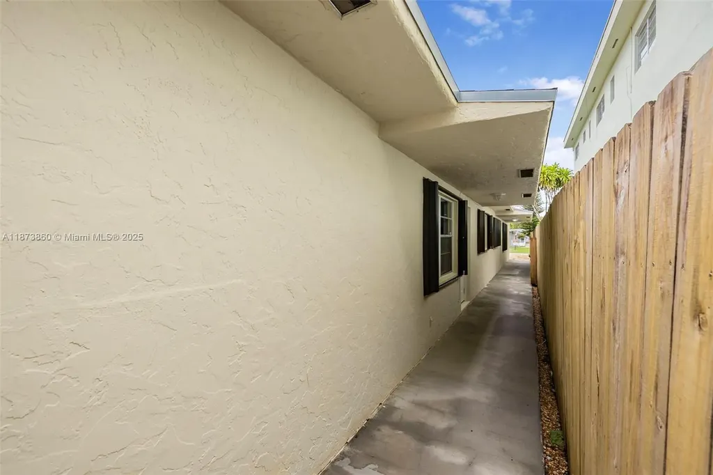 2033 Dewey Street Hollywood FL 33020