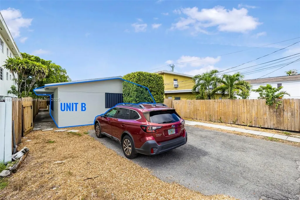 2033 Dewey Street Hollywood FL 33020