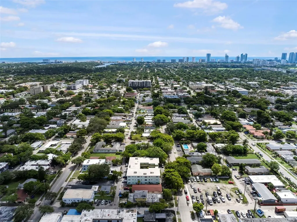 2033 Dewey Street Hollywood FL 33020