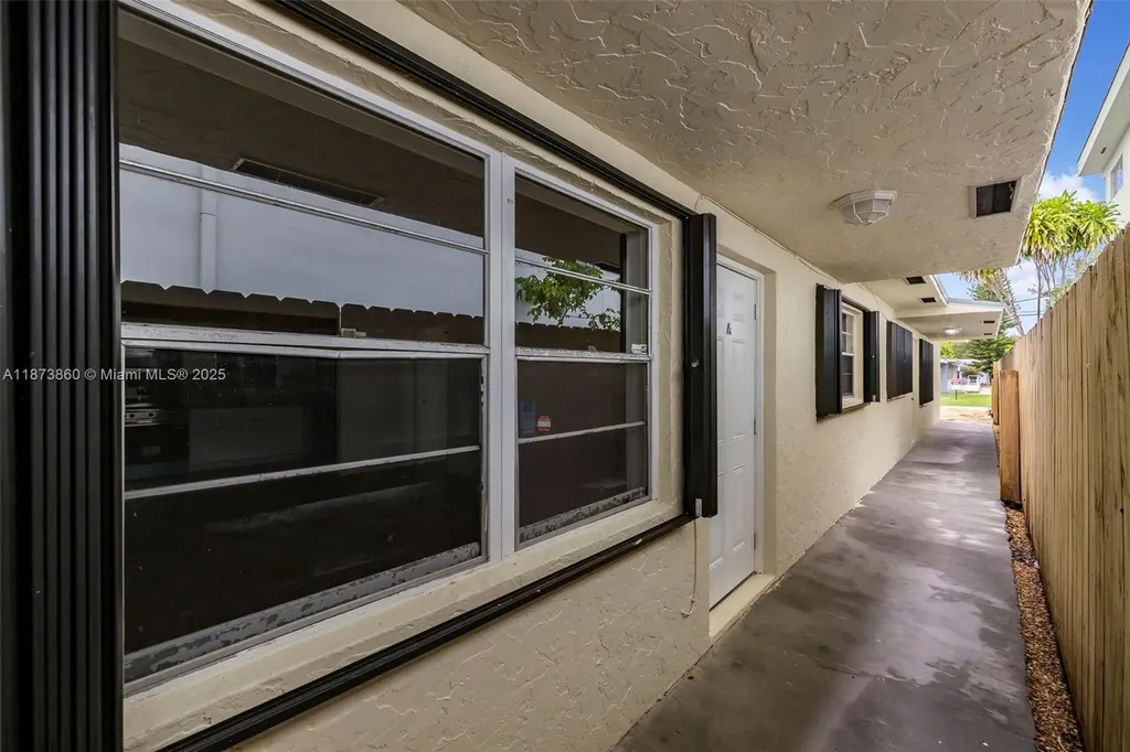 2033 Dewey Street Hollywood FL 33020