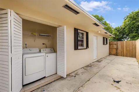 2033 Dewey Street Hollywood FL 33020