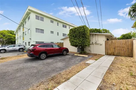 2033 Dewey Street Hollywood FL 33020