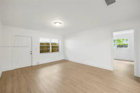 2033 Dewey Street Hollywood FL 33020