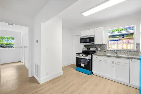 2033 Dewey Street Hollywood FL 33020