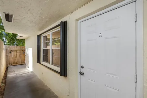 2033 Dewey Street Hollywood FL 33020