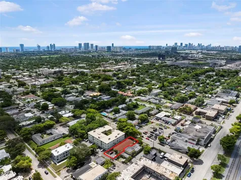 2033 Dewey Street Hollywood FL 33020
