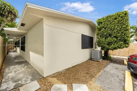 2033 Dewey Street Hollywood FL 33020