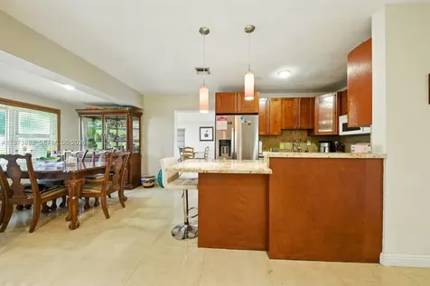 7375 SW 34th Street Miami FL 33155