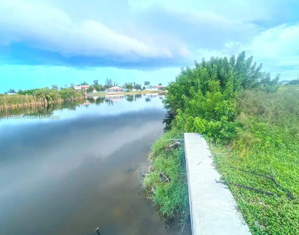 809 NW 29th Avenue Cape Coral FL 33993