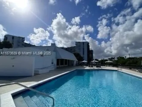 3475 N Country Club Drive Aventura FL 33180