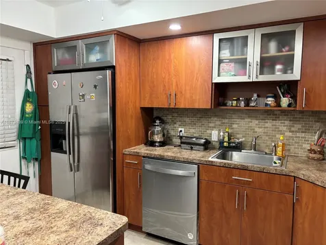 3475 N Country Club Drive Aventura FL 33180