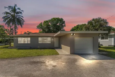 4200 NW 2nd Street Plantation FL 33317
