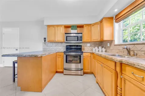 4200 NW 2nd Street Plantation FL 33317
