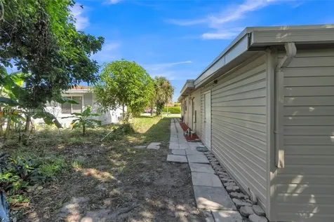4200 NW 2nd Street Plantation FL 33317