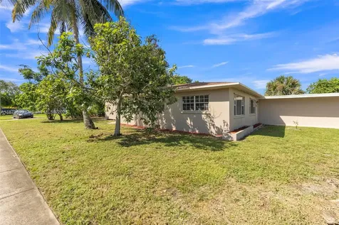 4200 NW 2nd Street Plantation FL 33317