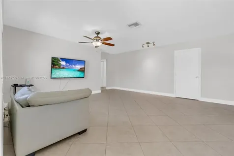 4200 NW 2nd Street Plantation FL 33317