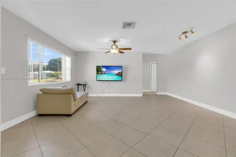 4200 NW 2nd Street Plantation FL 33317