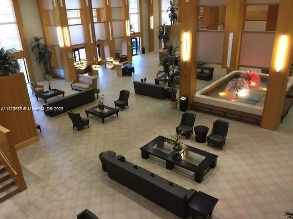 2042 Newcastle C Boca Raton FL 33434