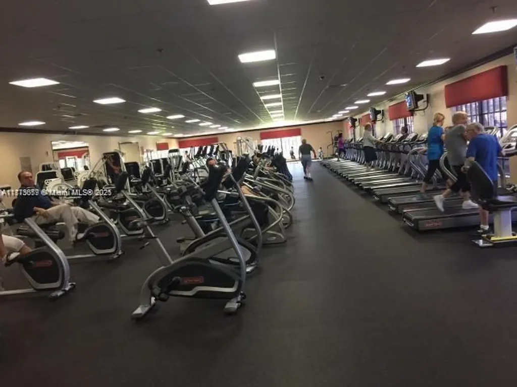 2042 Newcastle C Boca Raton FL 33434