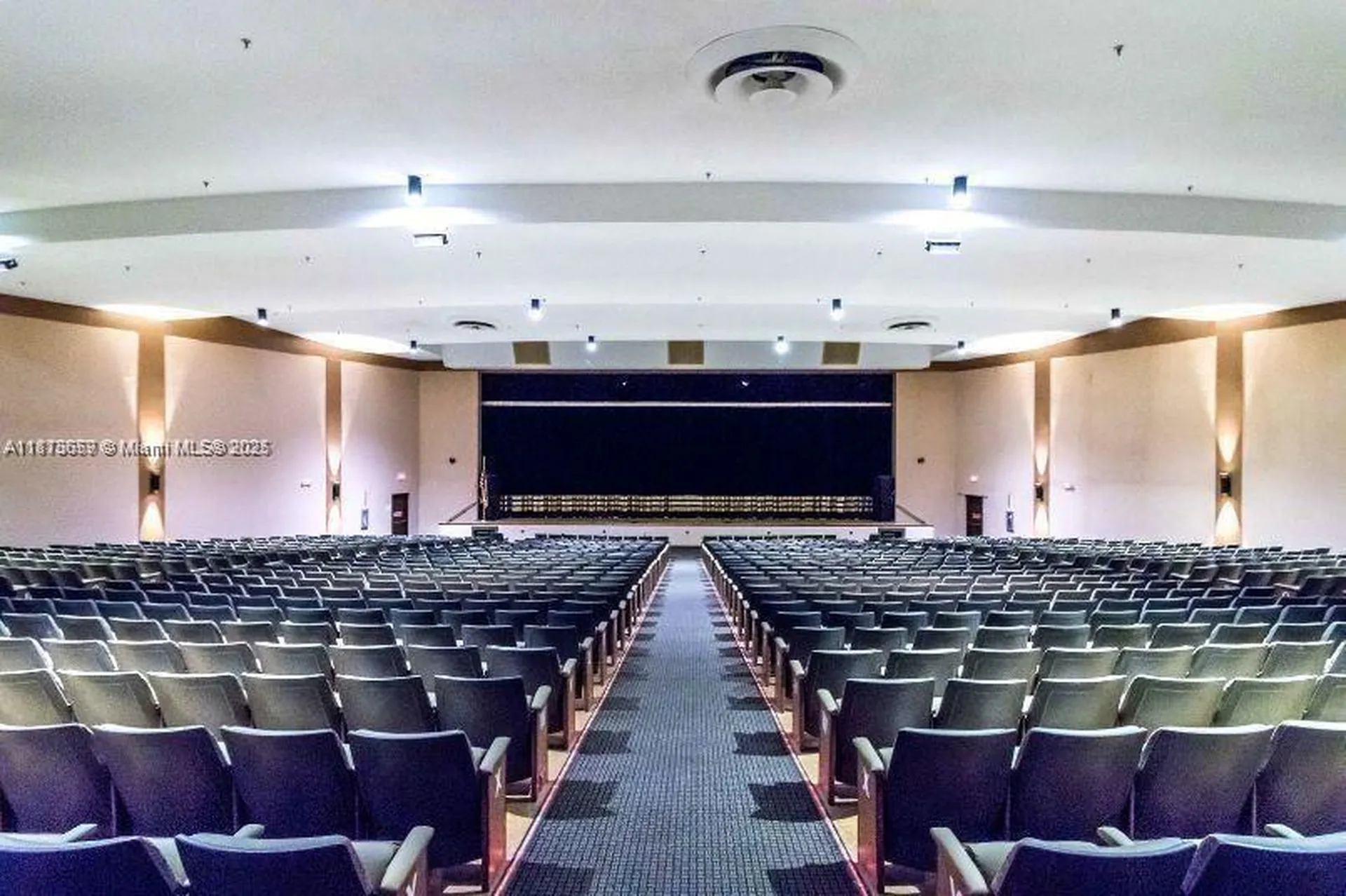 2042 Newcastle C Boca Raton FL 33434