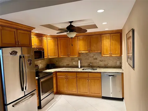 2042 Newcastle C Boca Raton FL 33434