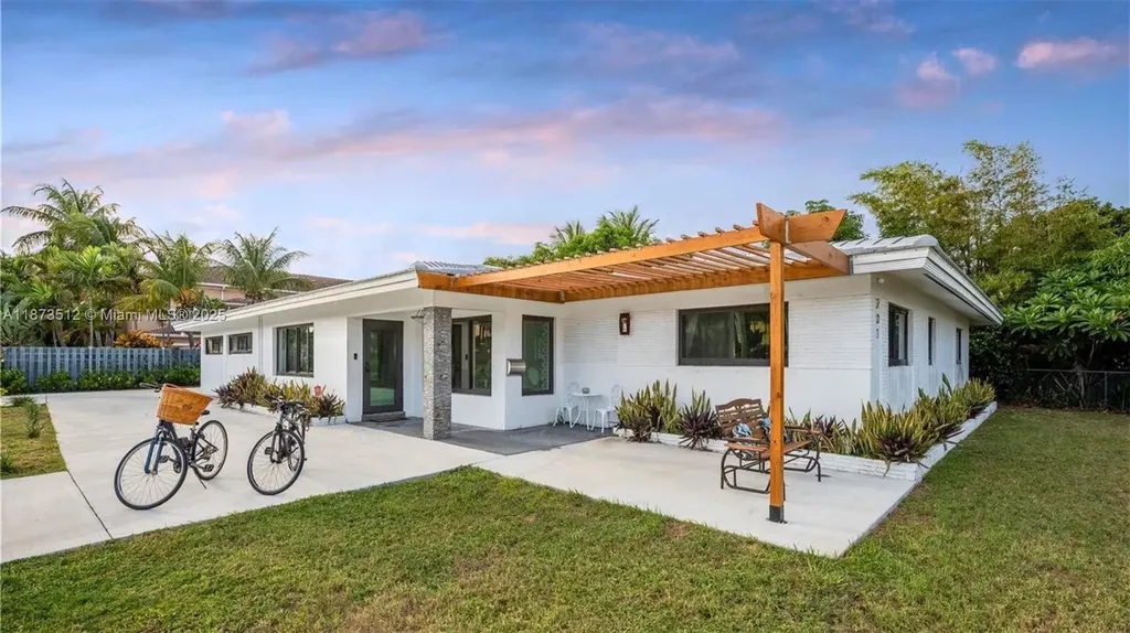 201 NE 26th Avenue Pompano Beach FL 33062