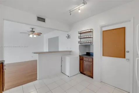 80 NE 48th Street Oakland Park FL 33334