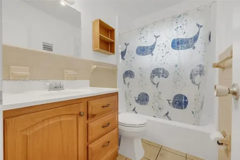 80 NE 48th Street Oakland Park FL 33334