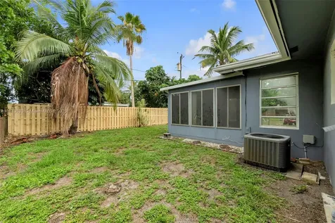 80 NE 48th Street Oakland Park FL 33334
