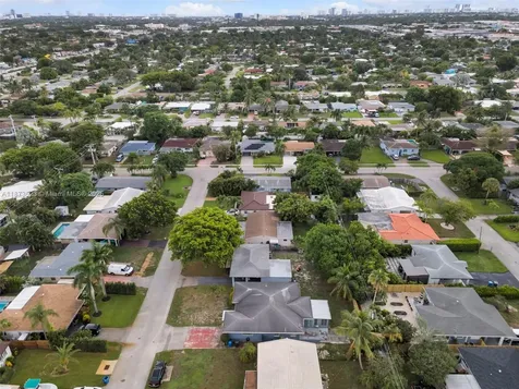 80 NE 48th Street Oakland Park FL 33334