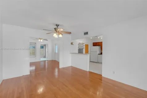 80 NE 48th Street Oakland Park FL 33334