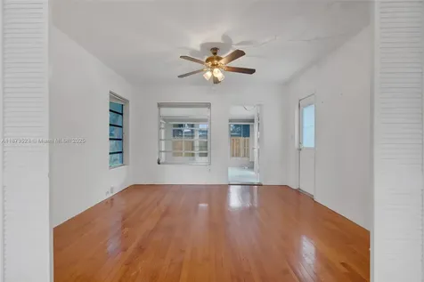 80 NE 48th Street Oakland Park FL 33334