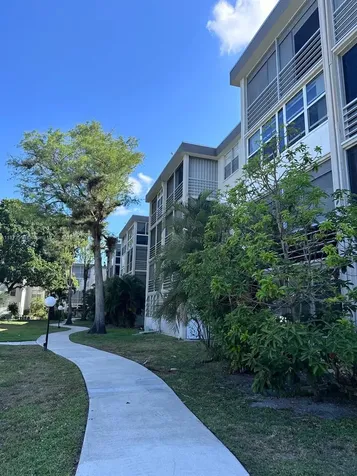 4850 NW 29th Court Lauderdale Lakes FL 33313