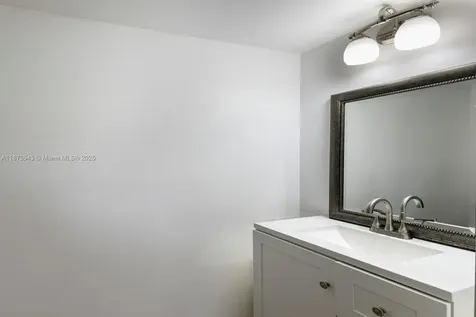 6924 SW 114th Place Miami FL 33173