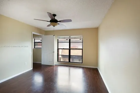 6924 SW 114th Place Miami FL 33173