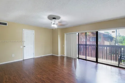 6924 SW 114th Place Miami FL 33173