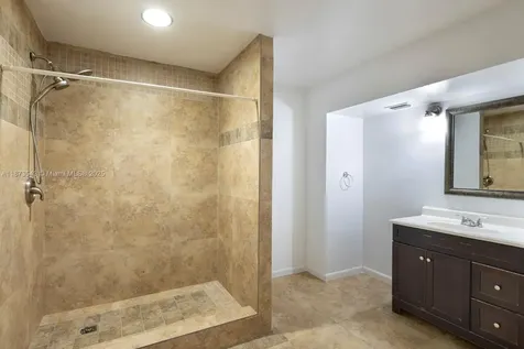 6924 SW 114th Place Miami FL 33173