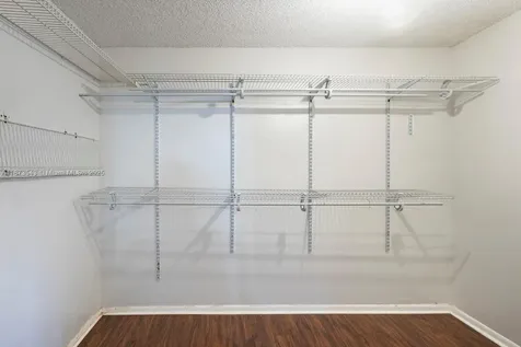 6924 SW 114th Place Miami FL 33173