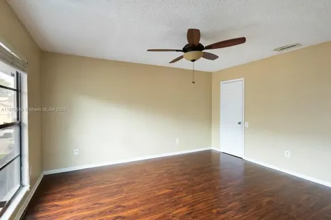 6924 SW 114th Place Miami FL 33173